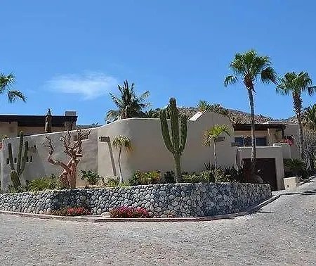Villa Dorado